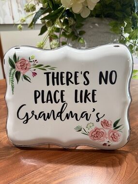 "There's No Place Like Grandma's" Decorative Stand Up Sign - Pink Floral NWT